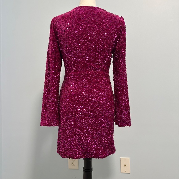 LOVE RICHE Pink Velvet Sequin Long Sleeve V Neck Wrapped Mini Dress Size S - Picture 6 of 12